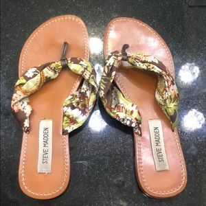 Steve Madden Cute Patterned Sandals